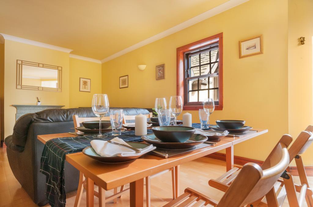 Dean Village - Lovely 2 Bed In Picturesque Dean Village With Balcony And Private Parking Appartement